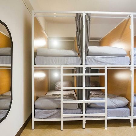 Grey Sheep Hostel Bangkok Extérieur photo