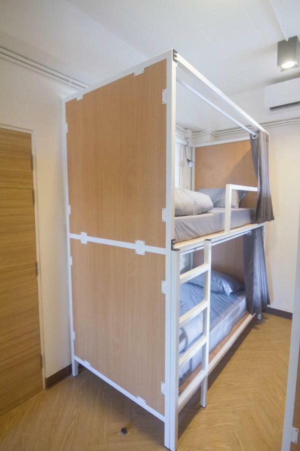 Grey Sheep Hostel Bangkok Extérieur photo